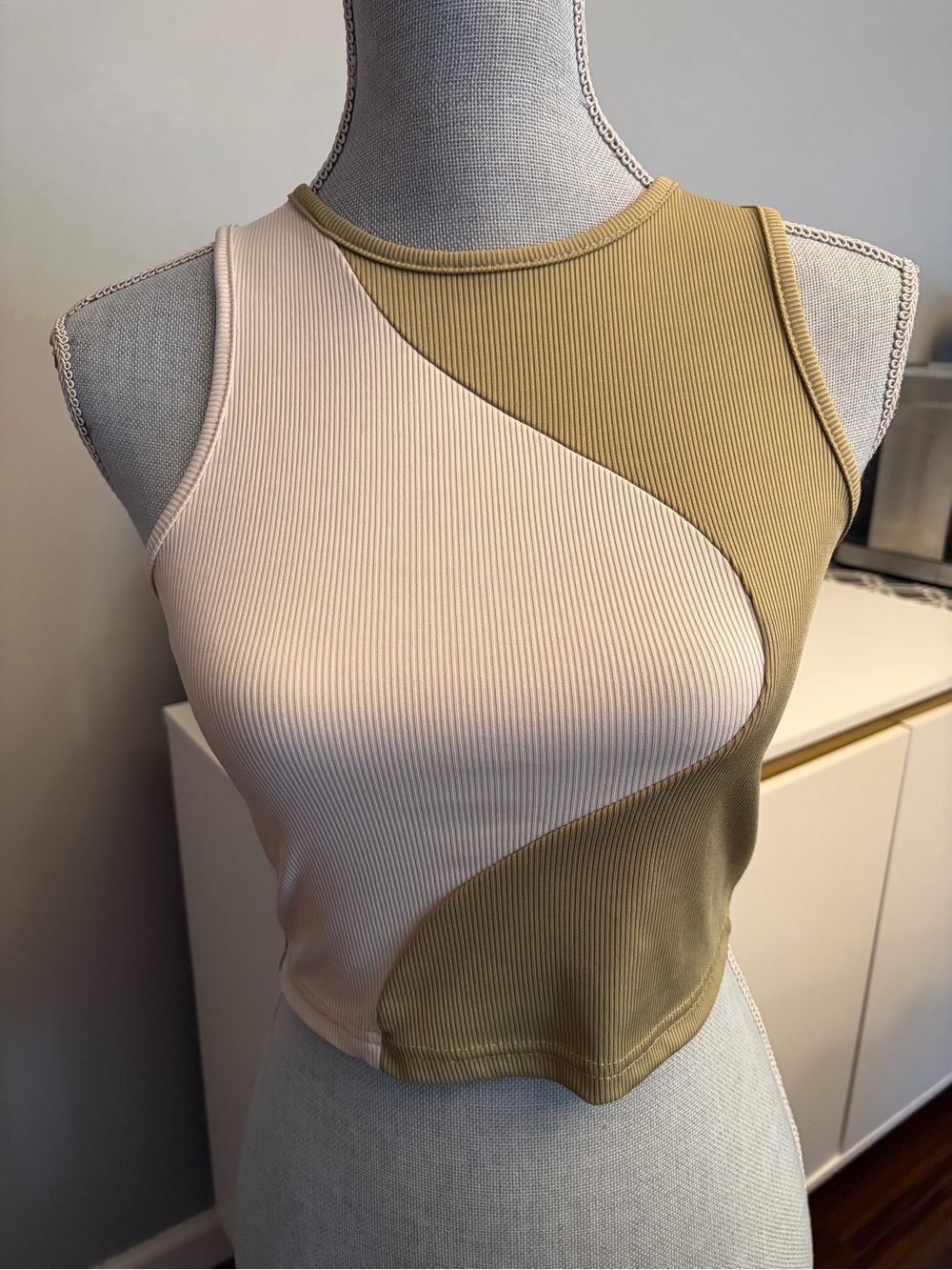 Shein Ribbed Colorblock Tank Top — Cream & Olive Medium
